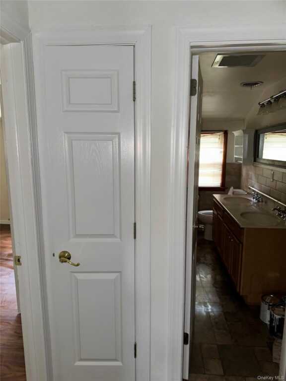 144 Railroad Avenue, Unit #Upstairs#, Pearl River, NY 10965 - Photo 13 of 20