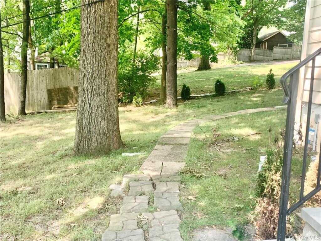 144 Railroad Avenue, Unit #Upstairs#, Pearl River, NY 10965 - Photo 2 of 20