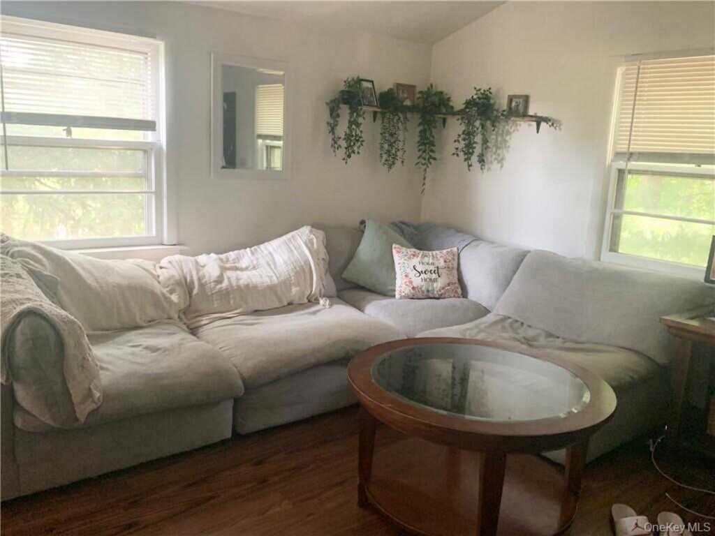 144 Railroad Avenue, Unit #Upstairs#, Pearl River, NY 10965 - Photo 3 of 20