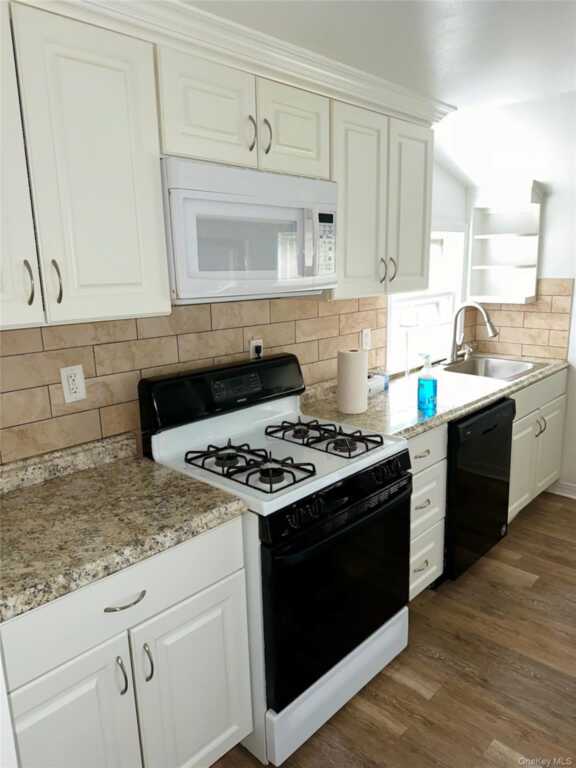 144 Railroad Avenue, Unit #Upstairs#, Pearl River, NY 10965 - Photo 9 of 20