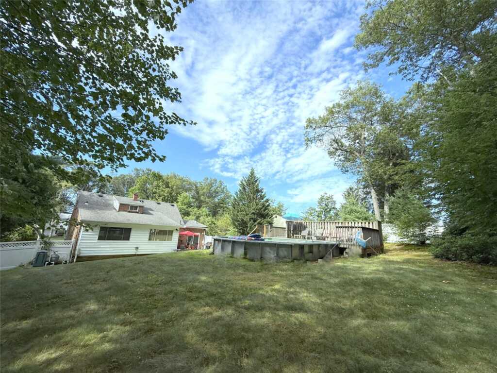 8 Windmill Lane, New City, NY 10956 - Photo 3 of 39