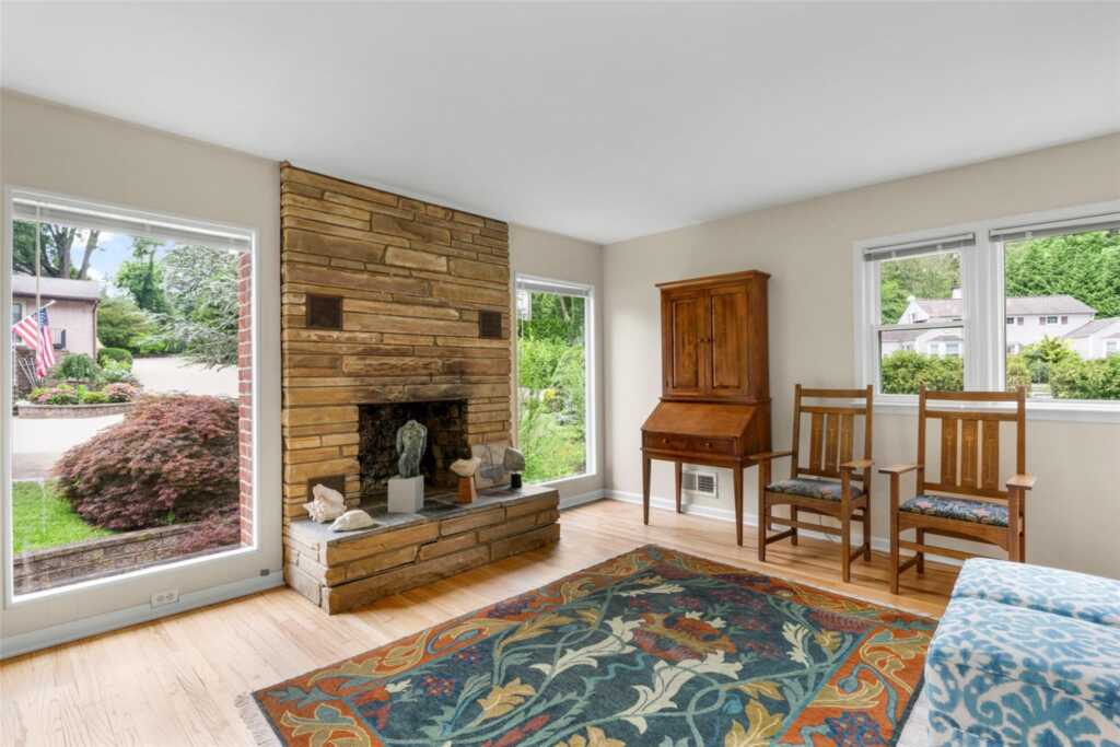 50 Puritan Drive, New Rochelle, NY 10583 - Photo 5 of 29