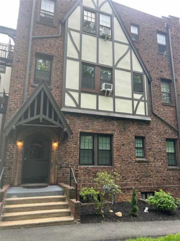 1 Haven Court, Unit #S2B, Nyack, NY 10960
