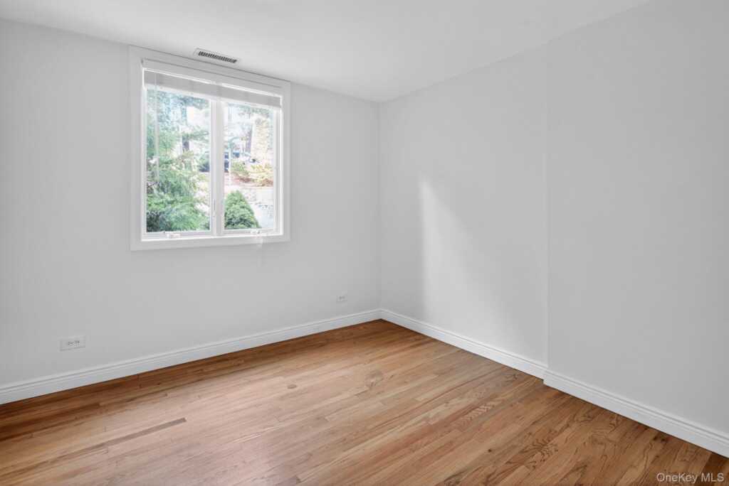 21 Hillside Court, Suffern, NY 10901 - Photo 24 of 25