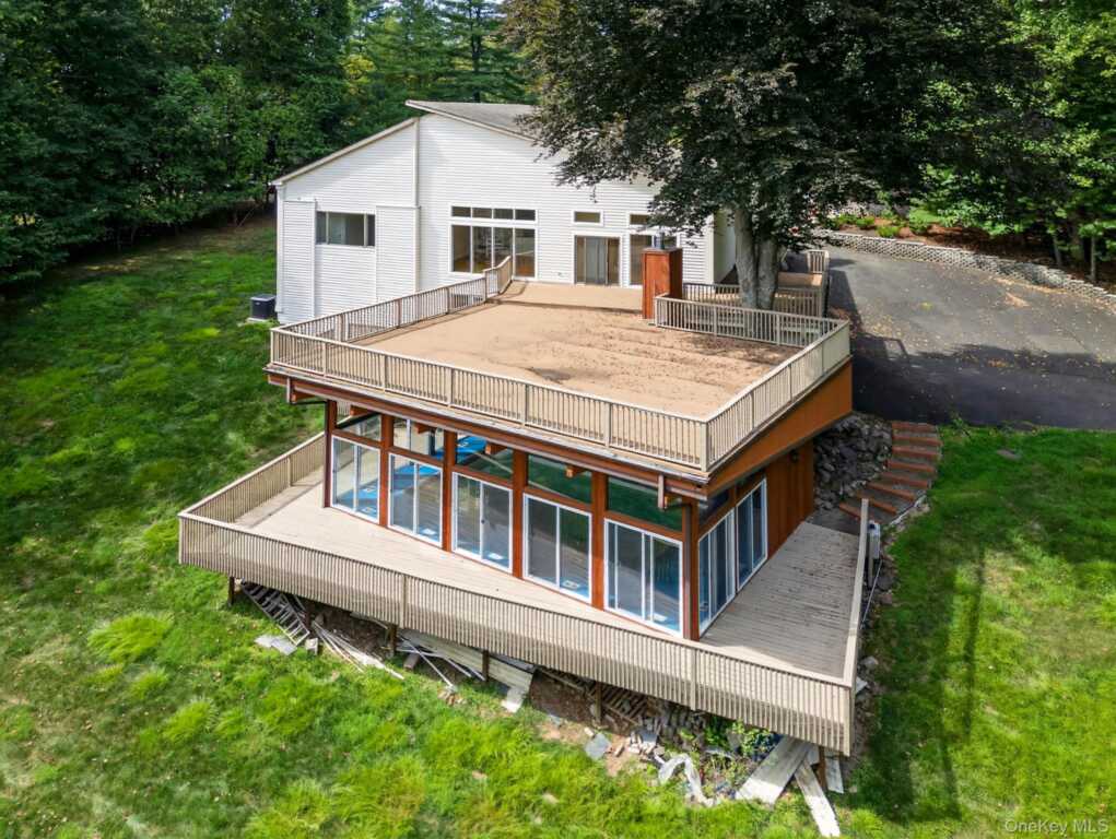 21 Hillside Court, Suffern, NY 10901 - Photo 9 of 25