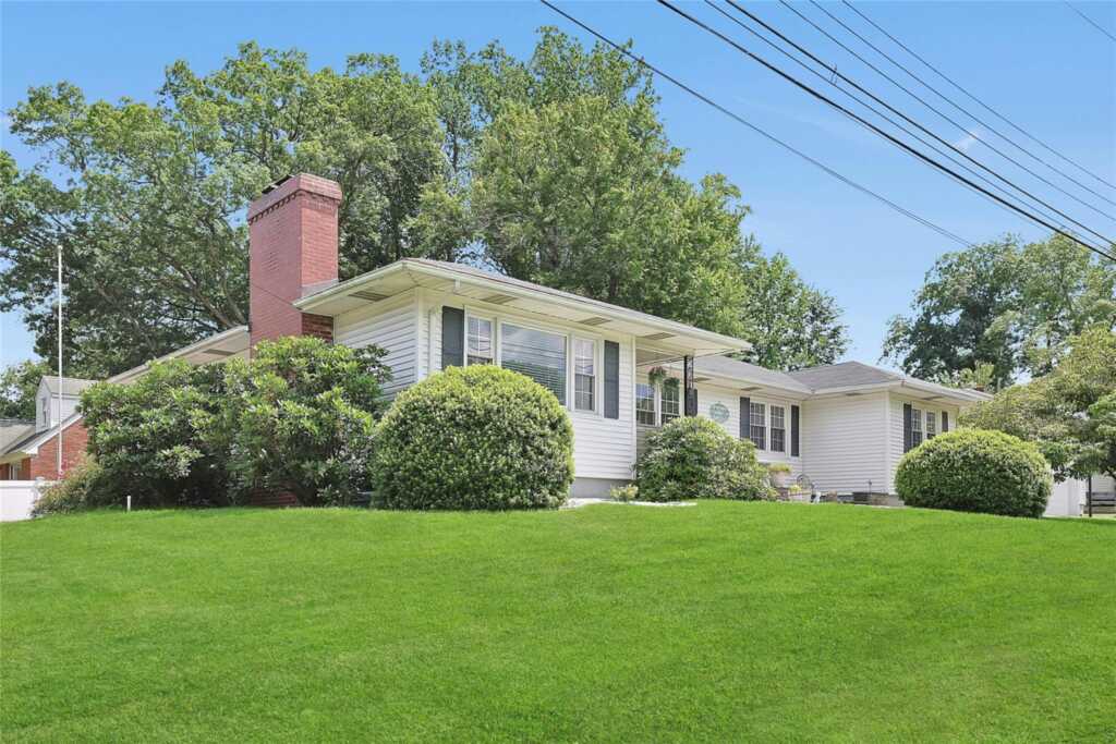 25 Minerick Drive, Stony Point, NY 10980 - Photo 2 of 31