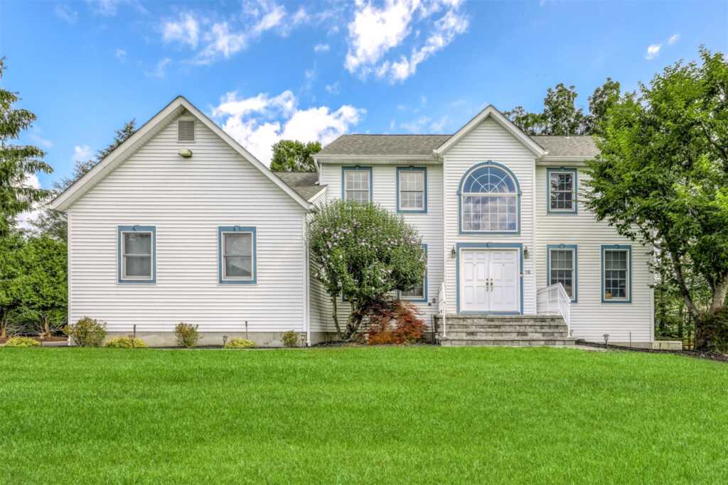 16 Ridgefield Road, New City, NY 10956