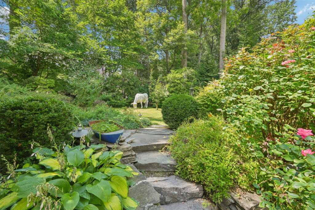 8 Lisa Lane, New City, NY 10956 - Photo 36 of 49