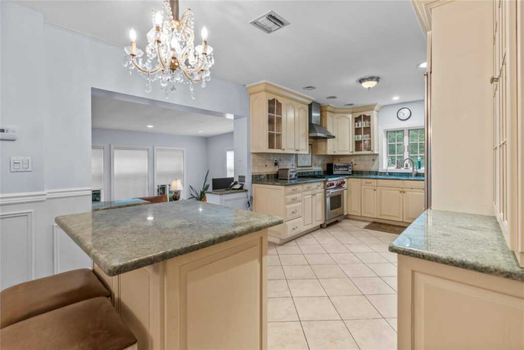 173 Strawtown Road, New City, NY 10956 - Photo 6 of 50