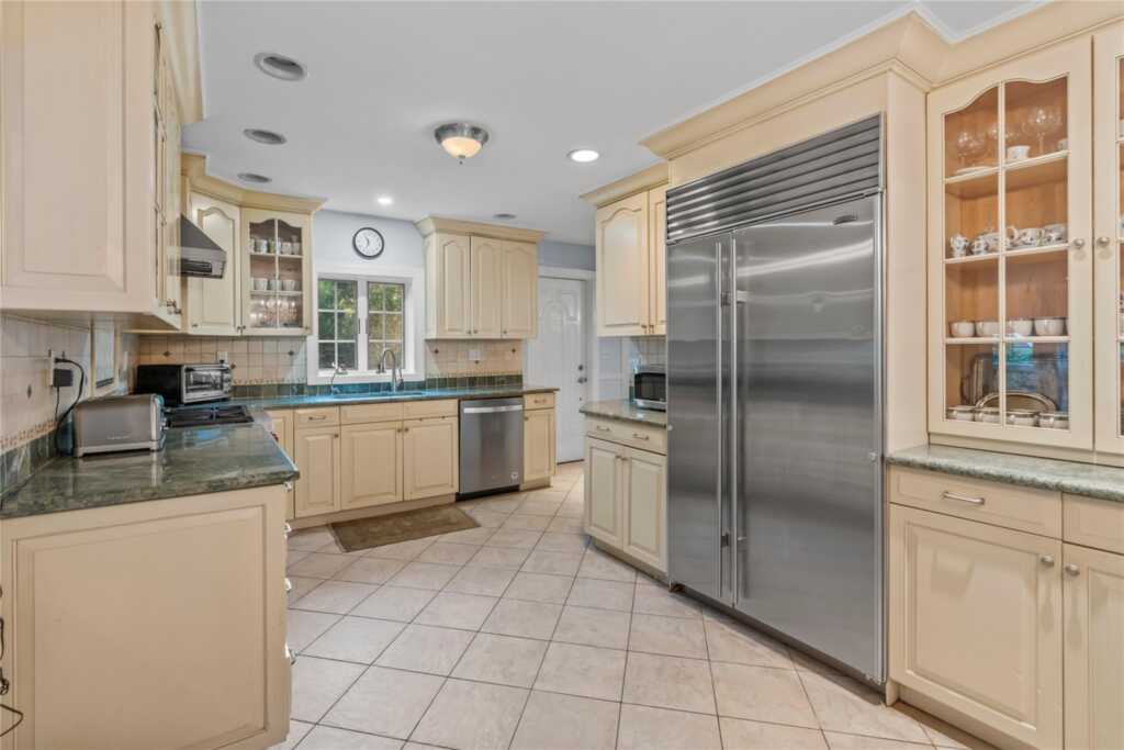 173 Strawtown Road, New City, NY 10956 - Photo 8 of 50