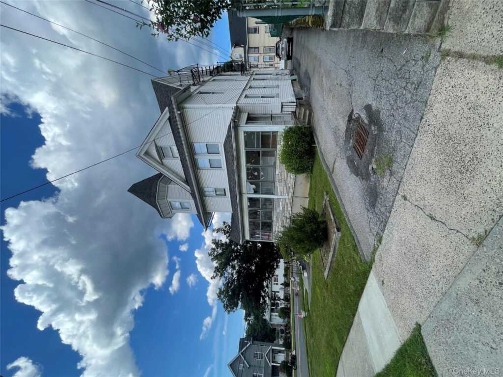 187 Fisher Avenue, White Plains, NY 10606 - Photo 11 of 14