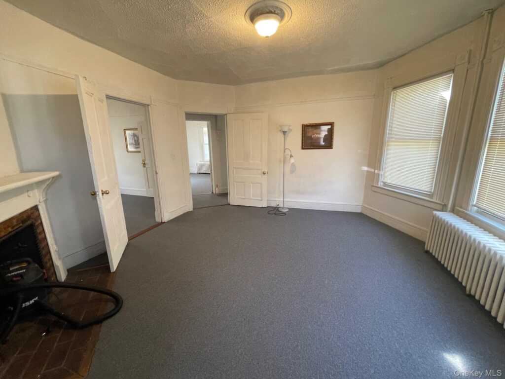 187 Fisher Avenue, White Plains, NY 10606 - Photo 7 of 14