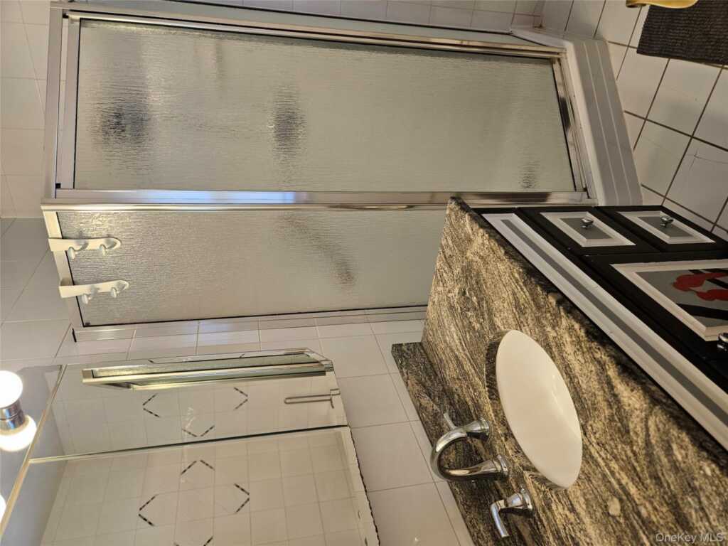 8 Spur Drive, Nanuet, NY 10954 - Photo 14 of 30