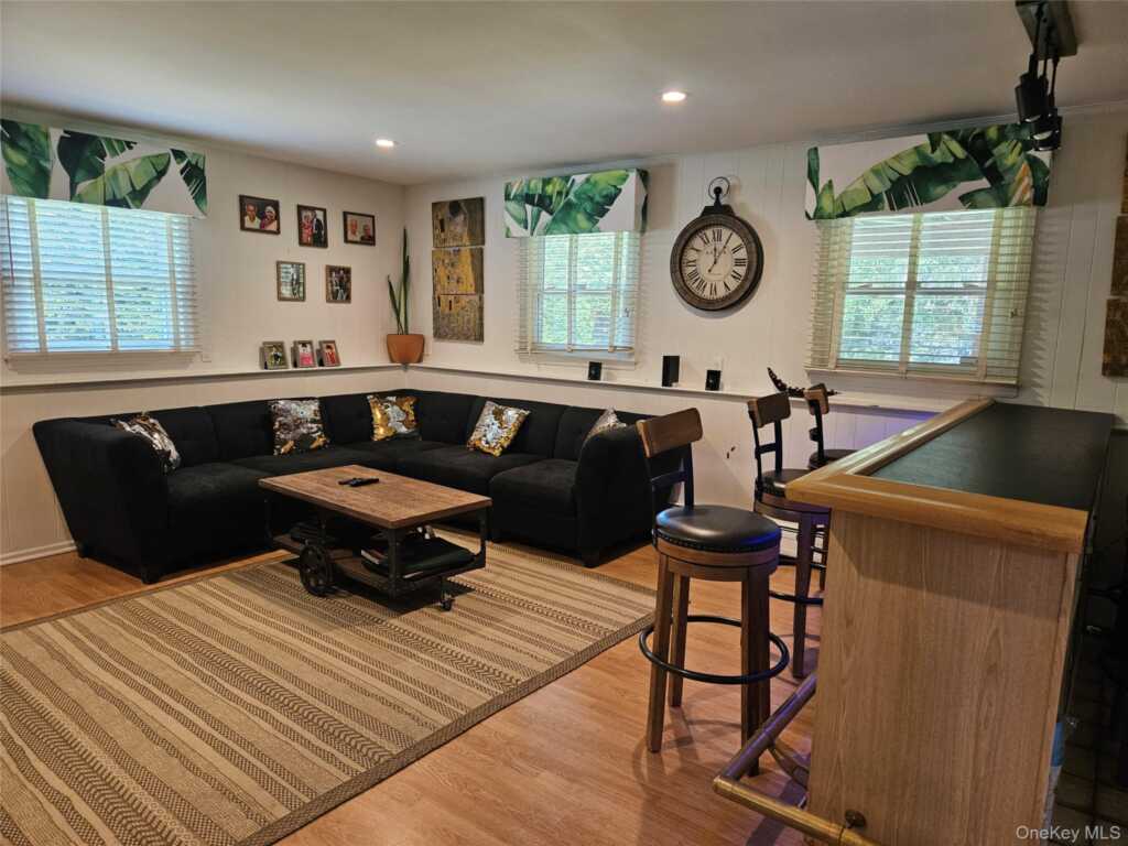 8 Spur Drive, Nanuet, NY 10954 - Photo 21 of 30