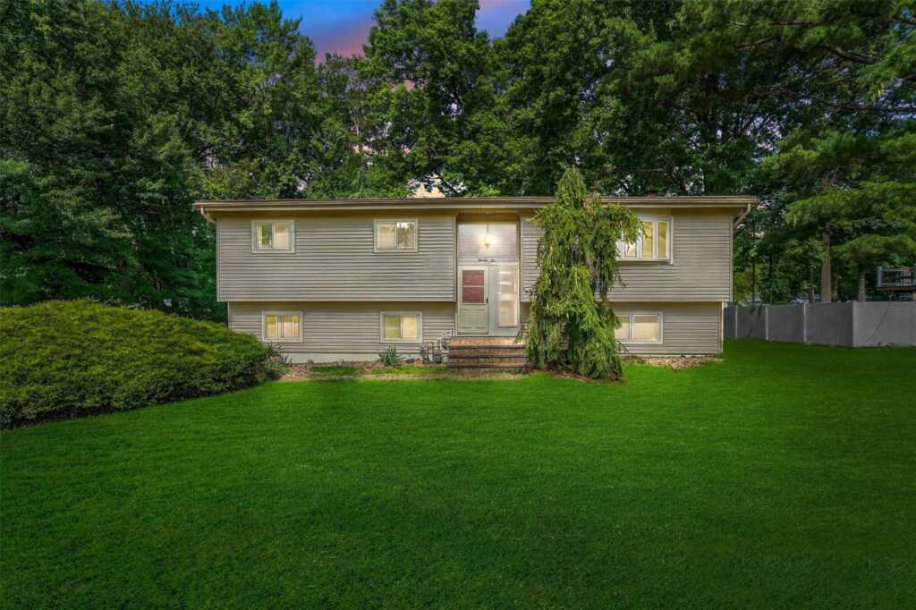 22 Preakness Lane, New City, NY 10956 - Photo 2 of 21