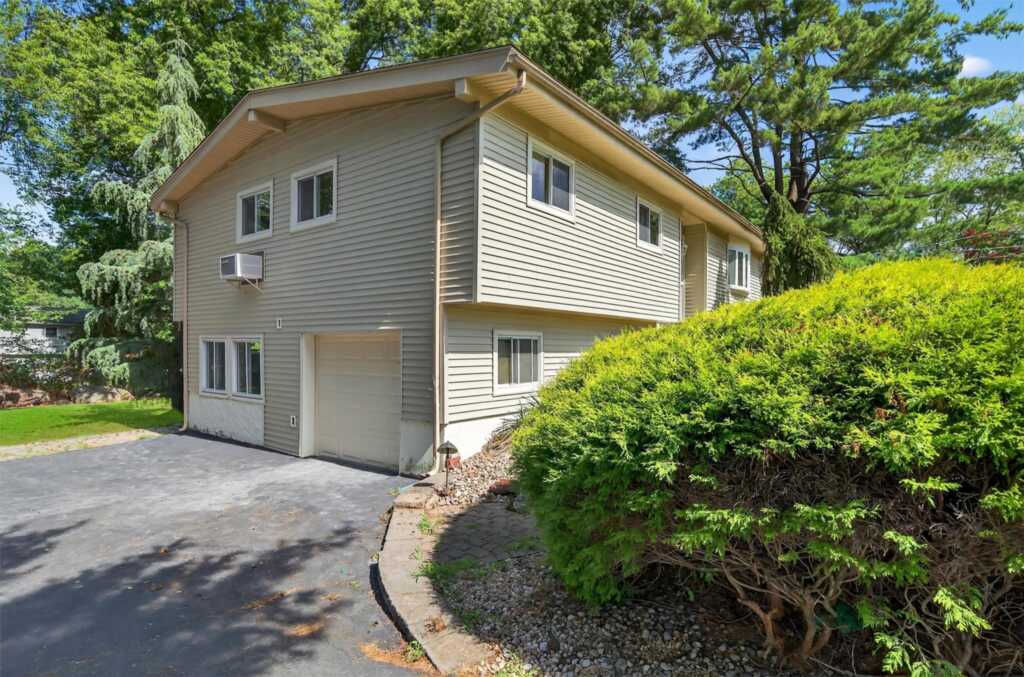 22 Preakness Lane, New City, NY 10956 - Photo 3 of 21