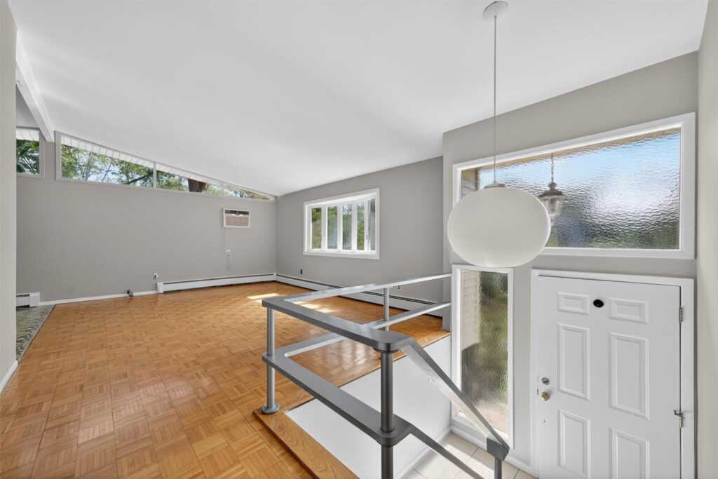 22 Preakness Lane, New City, NY 10956 - Photo 4 of 21