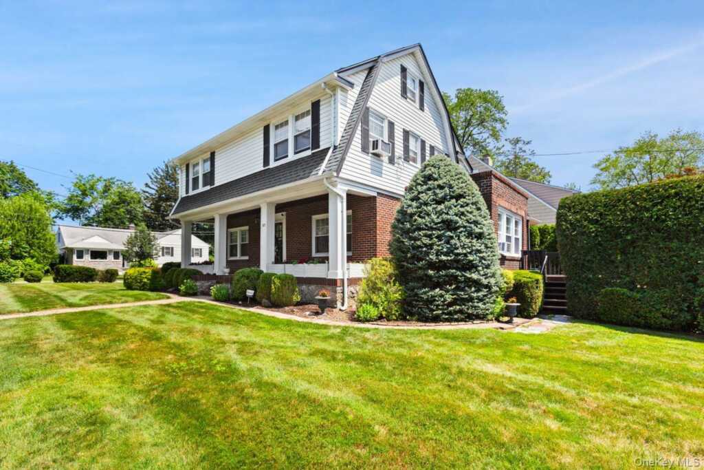 117 Perth Avenue, New Rochelle, NY 10804 - Photo 2 of 37