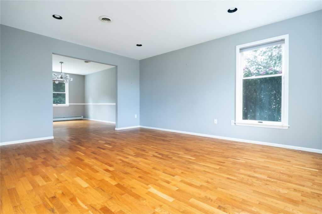 18 Blue Heron Road, Nanuet, NY 10954 - Photo 10 of 45