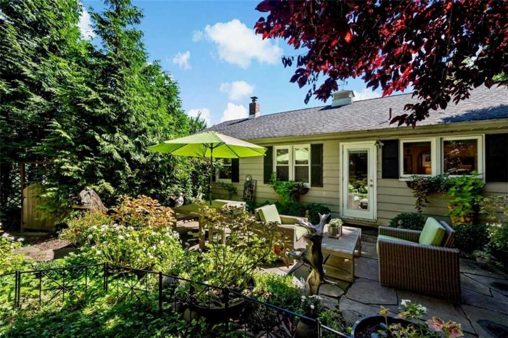 17 Grand Avenue, Nyack, NY 10960 - Photo 2 of 22