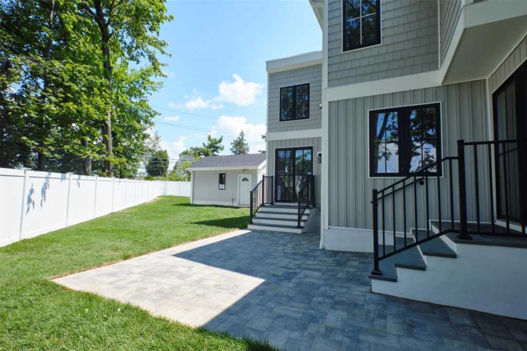 11 Highview Avenue, New Rochelle, NY 10801 - Photo 36 of 43