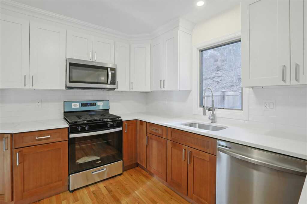 15 Longview Court, Unit #15, Nyack, NY 10960 - Photo 14 of 34