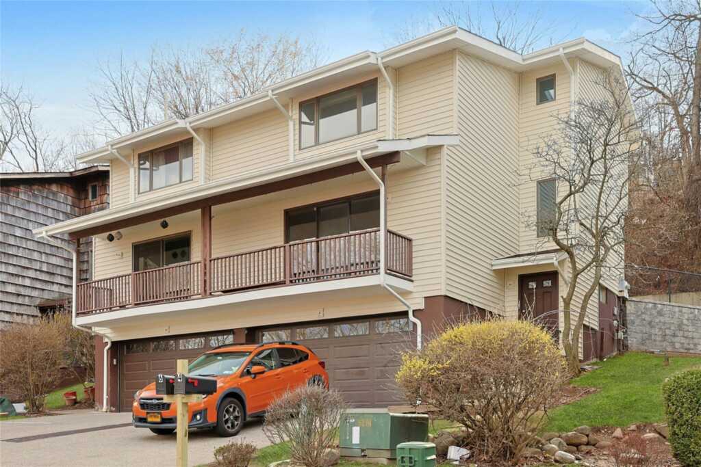 15 Longview Court, Unit #15, Nyack, NY 10960 - Photo 4 of 34