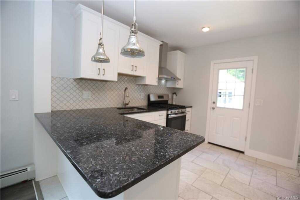 6 Catherine Street, Unit #A, Nyack, NY 10960 - Photo 6 of 15