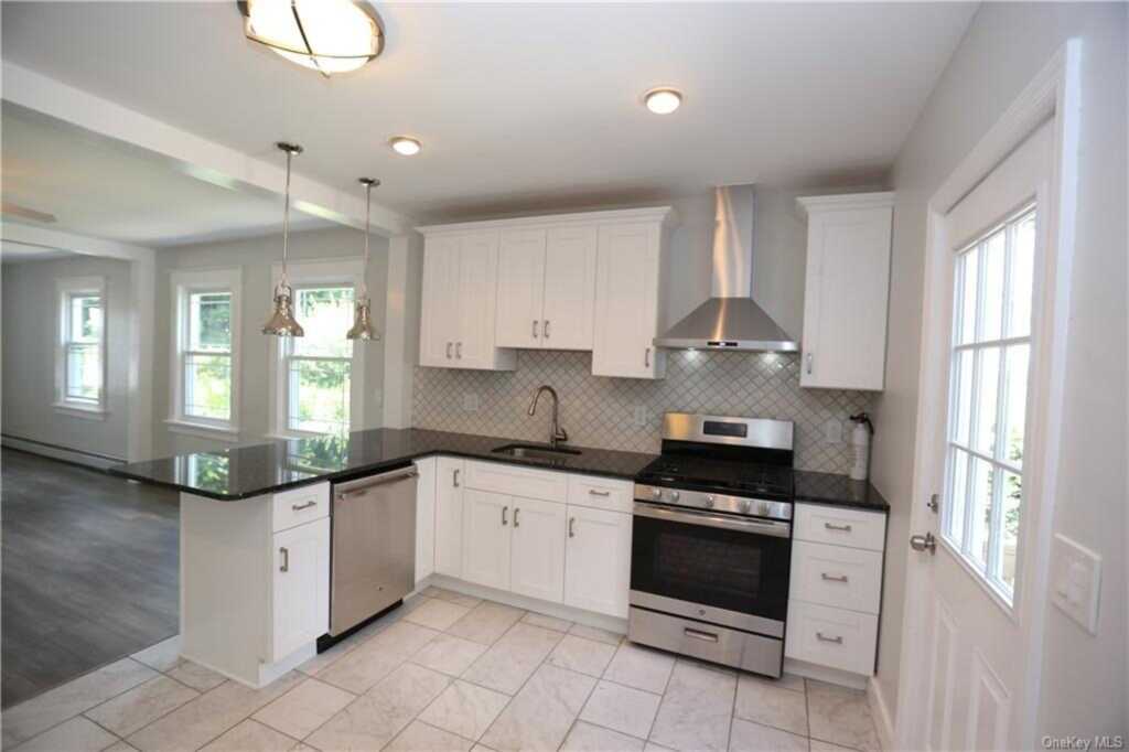 6 Catherine Street, Unit #A, Nyack, NY 10960 - Photo 7 of 15