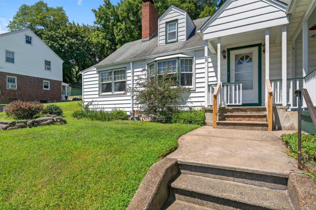 29 Jay Street, Stony Point, NY 10980 - Photo 3 of 37