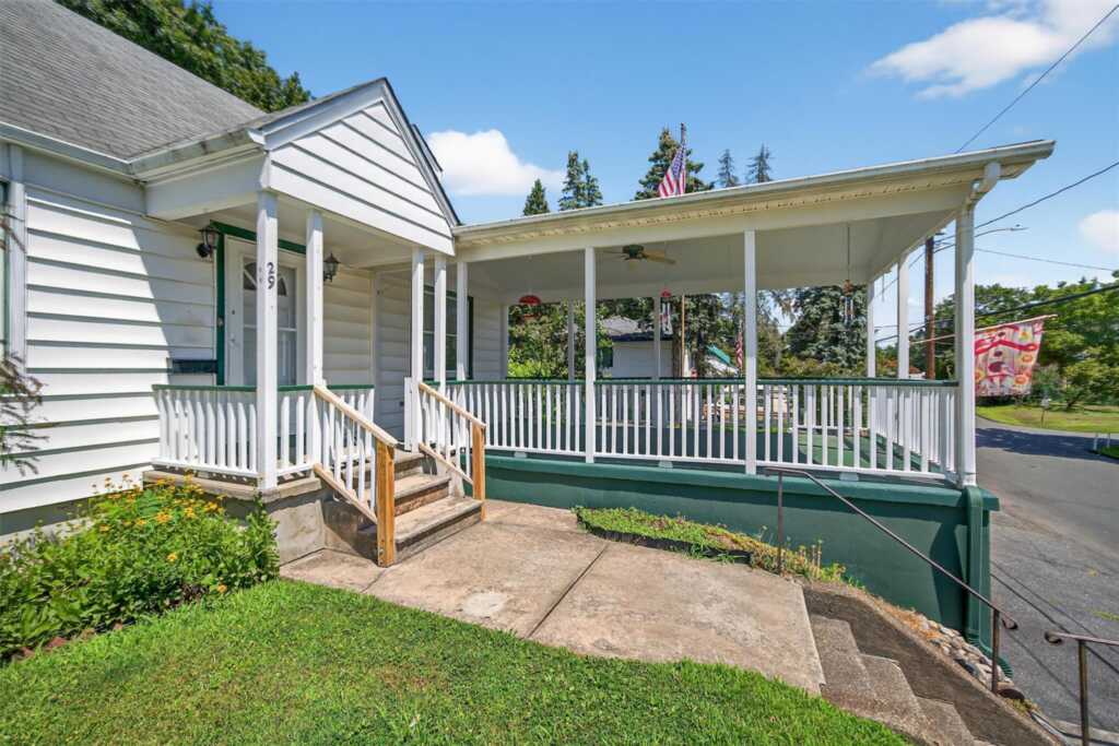 29 Jay Street, Stony Point, NY 10980 - Photo 4 of 37