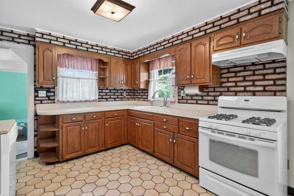 29 Jay Street, Stony Point, NY 10980 - Photo 9 of 37