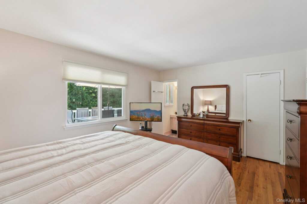 3 Old Farm Circle, White Plains, NY 10605 - Photo 24 of 47