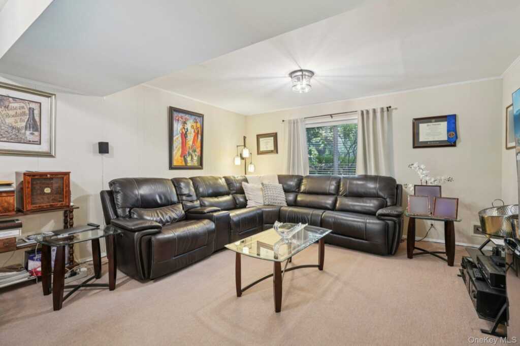 3 Old Farm Circle, White Plains, NY 10605 - Photo 29 of 47
