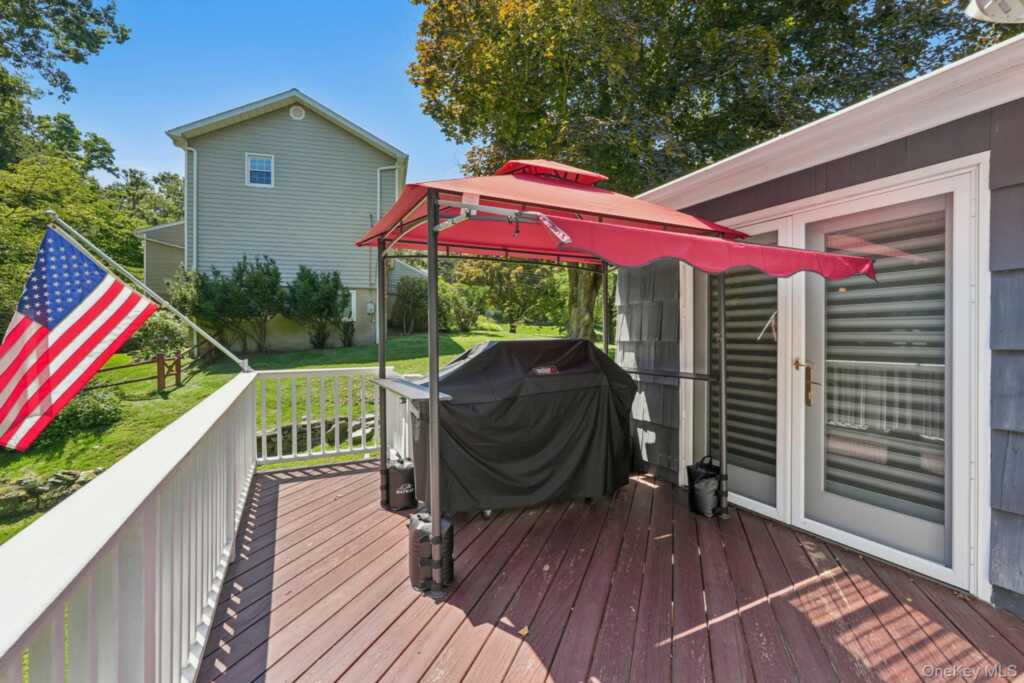 3 Old Farm Circle, White Plains, NY 10605 - Photo 36 of 47