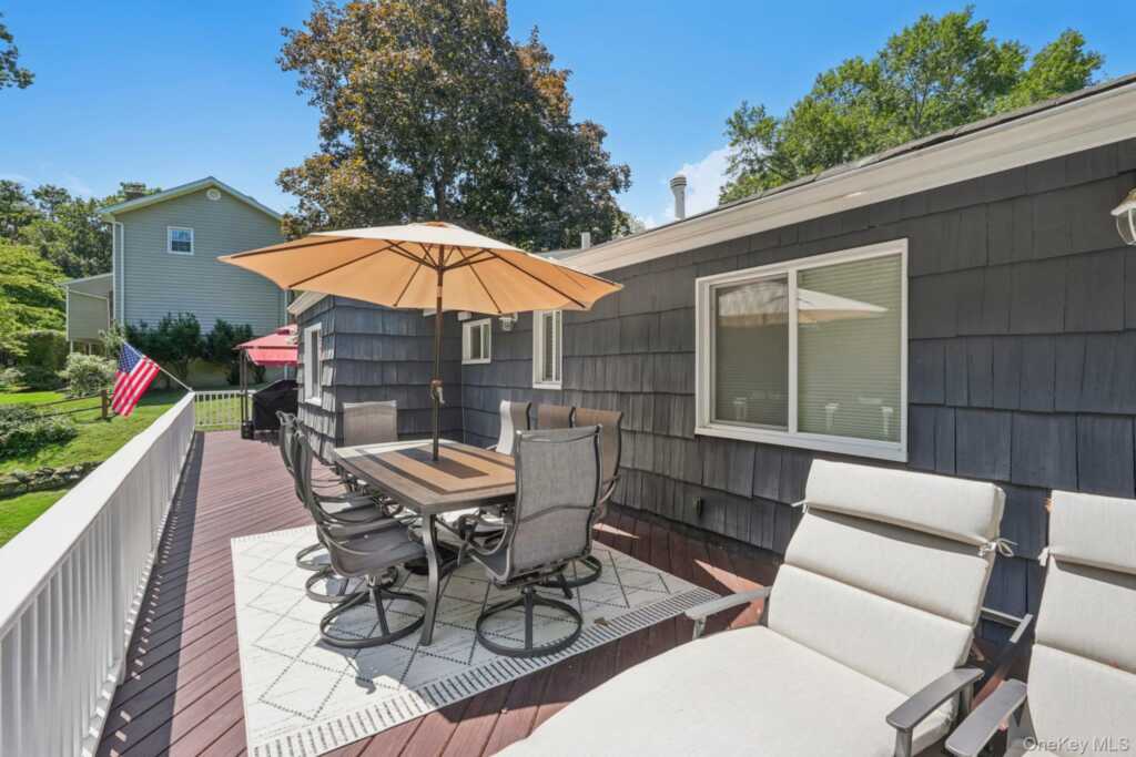 3 Old Farm Circle, White Plains, NY 10605 - Photo 40 of 47