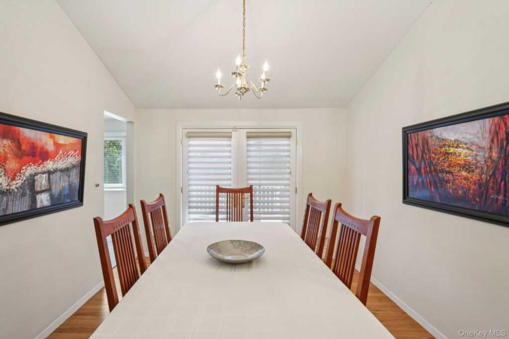 3 Old Farm Circle, White Plains, NY 10605 - Photo 8 of 47