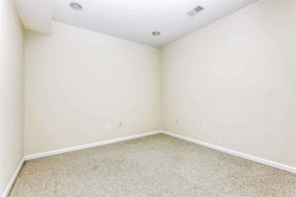 24 De Baun Avenue, Unit #304, Suffern, NY 10901 - Photo 17 of 21
