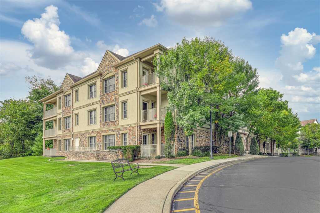 24 De Baun Avenue, Unit #304, Suffern, NY 10901 - Photo 2 of 21