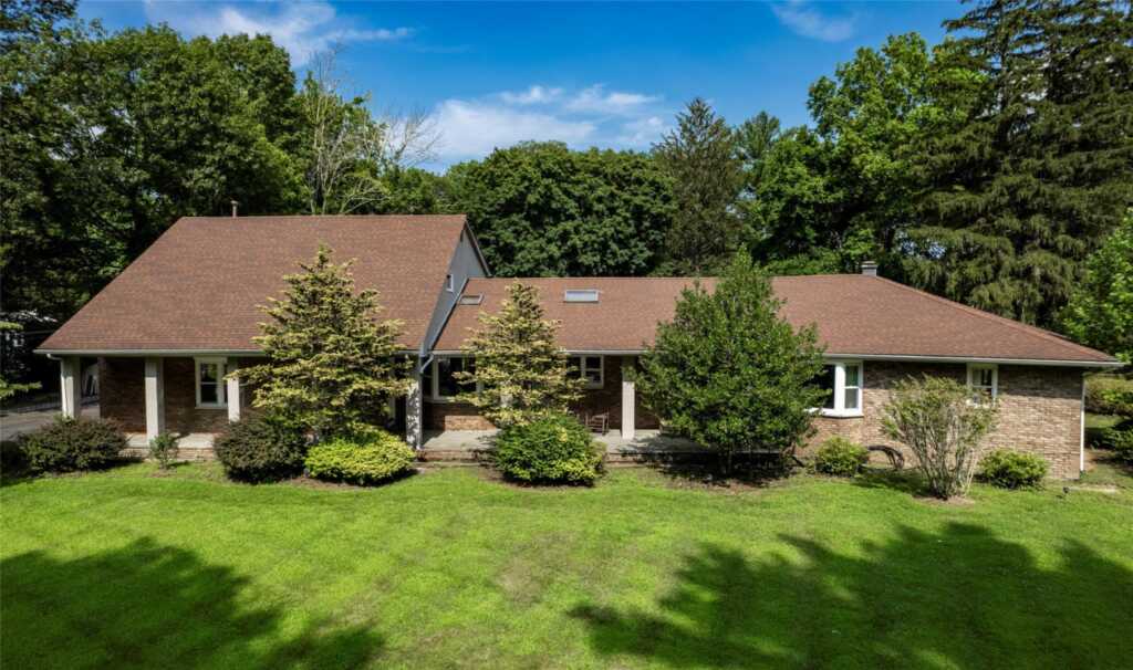 369 Phillips Hill Road, New City, NY 10956 - Photo 2 of 40