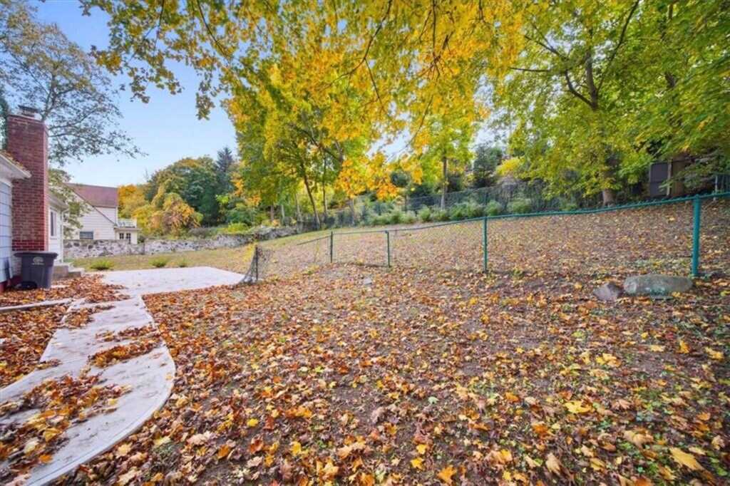 423 Westchester Avenue, White Plains, NY 10604 - Photo 27 of 34