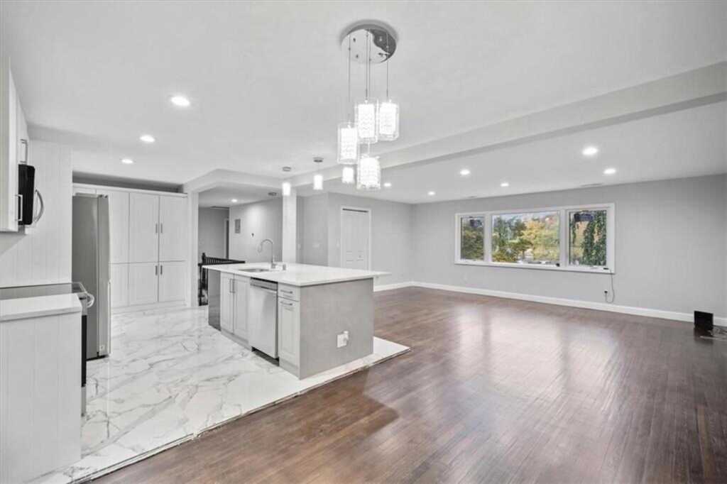 423 Westchester Avenue, White Plains, NY 10604 - Photo 4 of 34