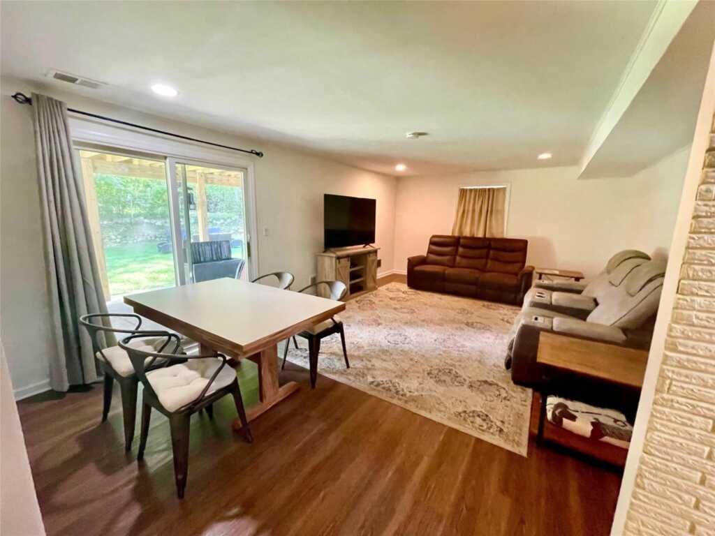 5 Renwood Court, New City, NY 10956 - Photo 14 of 23