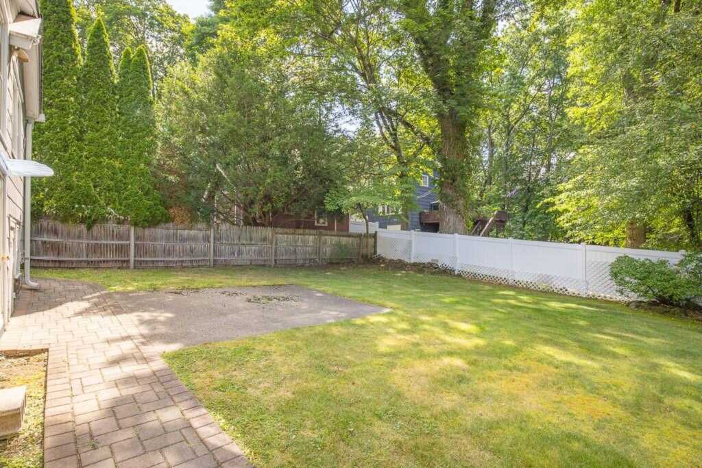 24 Moore Avenue, Pearl River, NY 10965 - Photo 27 of 31