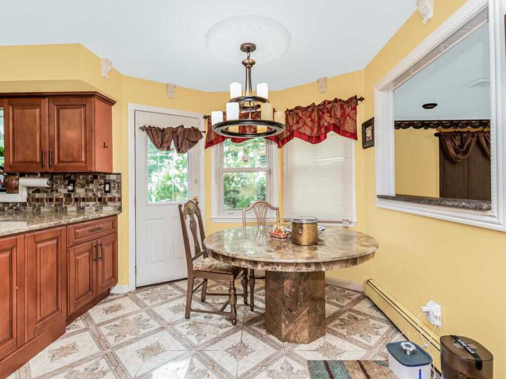 5 Drexel Court, New City, NY 10956 - Photo 9 of 42