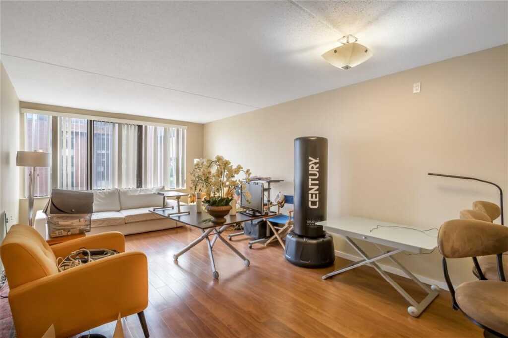 4 Martine Avenue, Unit #809, White Plains, NY 10606