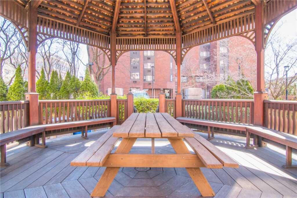 4 Martine Avenue, Unit #809, White Plains, NY 10606 - Photo 12 of 18