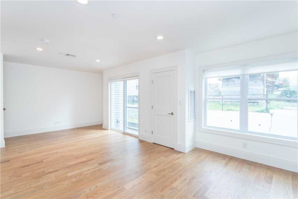 121 Fisher Avenue, Unit #6, White Plains, NY 10606 - Photo 13 of 23