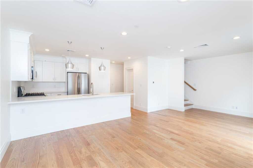 121 Fisher Avenue, Unit #6, White Plains, NY 10606 - Photo 5 of 23