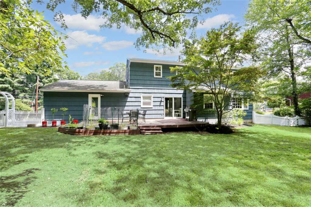 20 Woodglen Drive, New City, NY 10956 - Photo 34 of 41